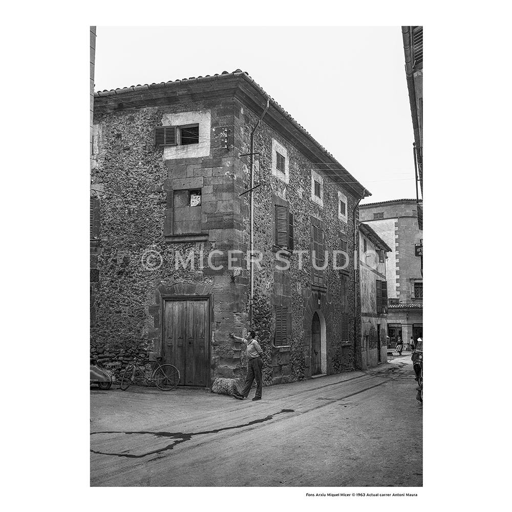 Photo of Micer Archives from Antoni Maura street towards the old Capitol Cinema, Pollença 1963. 
